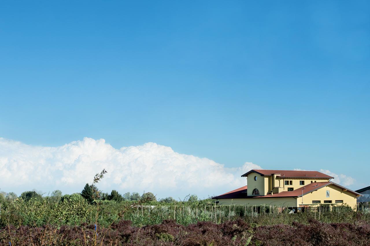 Agriturismo Camisi Qh Cambiago Eksteriør billede